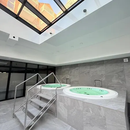 Port Klimatyczny Z Basenem, Jacuzzi I Sauna - Admus *