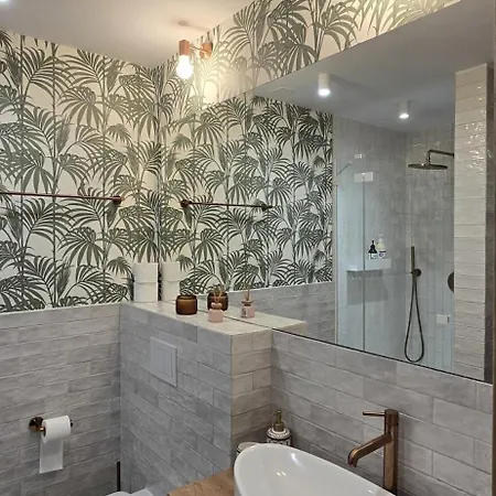 Admus - Port Bay Kolobřeh