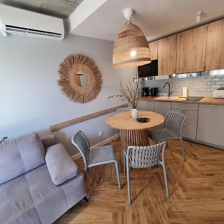 Port Klimatyczny Z Basenem, Jacuzzi I Sauna - Admus *