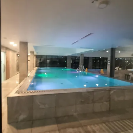Port Klimatyczny Z Basenem, Jacuzzi, Sauna I Klimatyzacja- Admus Apartman *
