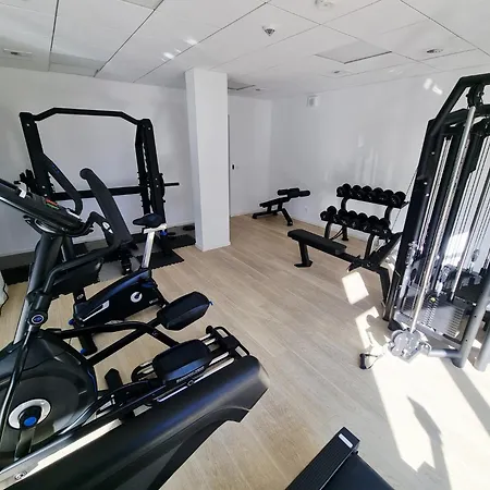 Port Klimatyczny Z Basenem, Jacuzzi, Sauna I Klimatyzacja- Admus Apartman
